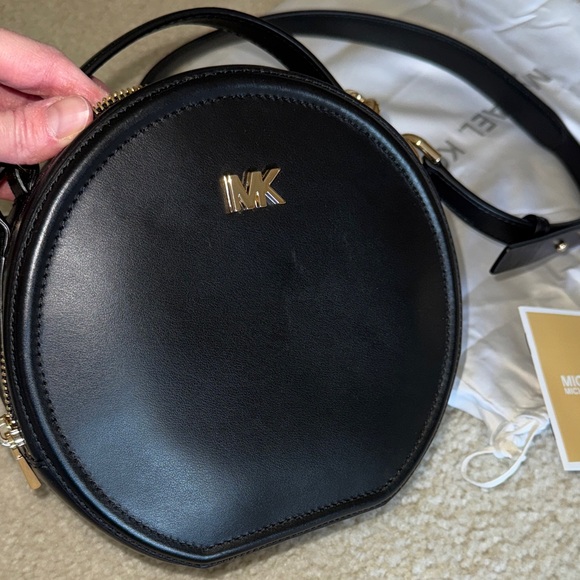 Michael Kors Black Circular Crossbody Bag - Picture 5 of 10
